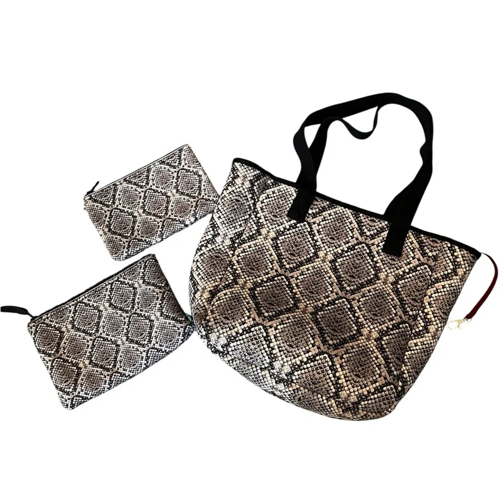 🆕 Tommy Bahama Black, Beige Gray Snake Print Tote 3 piece Set like new - Picture 6 of 11